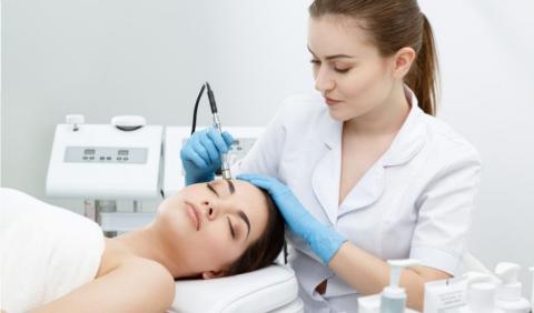Fight unwanted effects of aging with Diamond Microdermabrasion
